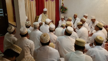 Aqaa Maulaa giving Naseehat to Mumineen